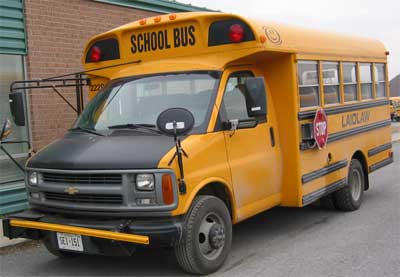 حافلة مدرسية ذات ذراع تمديد، اختراع دانيال باكيت - (Photo: Transport Canada)