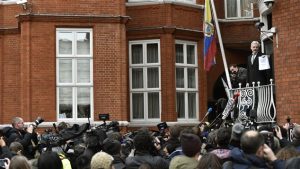 Se demora interrogatorio a Julian Assange - Radio Canadá Internacional (Comunicado de prensa) (blog)