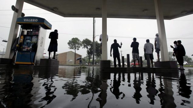 إعصار هارفي في هيوستن /harlie Riedel/Associated Press