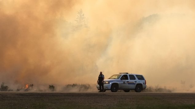 حريق غابات ضخم اندلع في فورت ماكموري في مقاطعة البرتا عام 2016/RCMP Fort McMurray)