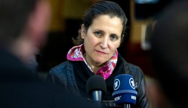وزيرة الخارجيّة الكنديّة كريستيا فريلاند/Virginia Mayo/Associated Press)