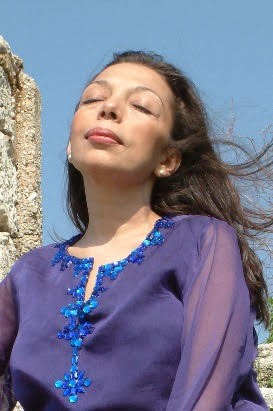 مغنّية الجاز الكنديّة اللبنانيّة رندا غصوب/Nadine Hennelly