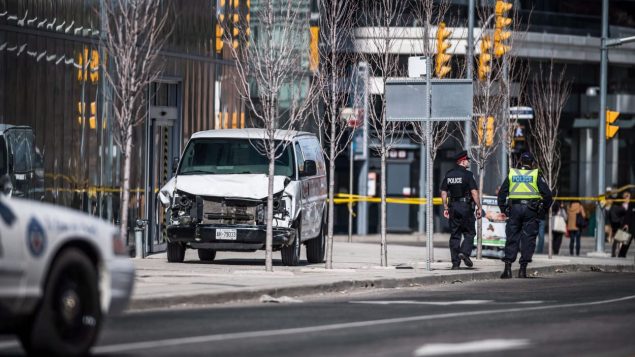 الشاحنة البيضاء التي دهست مدنيين أبرياء على شارع يونغ شمال مدينة تورنتو/ CBC