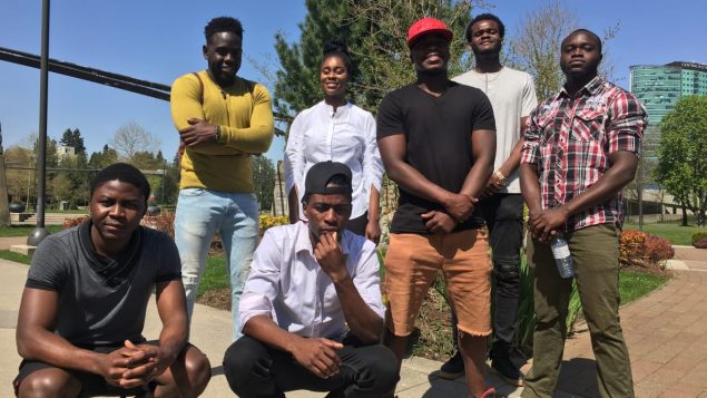 مجموعة من الشباب الأفارقة في ضاحية فانكوفر يطالبون بخدمات لتجنب الجريمة/راديو كندا