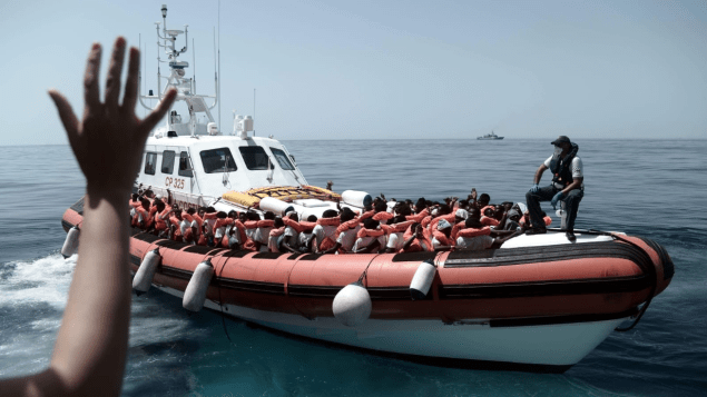 الظروف المناخية في منطقة المتوسط قد لا تكون مؤاتية للقارب الذي ينقل المهاجرين/sos Méditerranée
