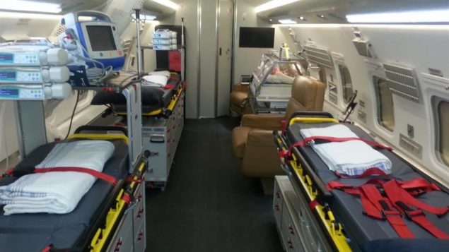 طائرة إسعاف من الداخل المخصصة لنقل أطفال ومرضى من أماكن نائية في كندا/راديو كندا