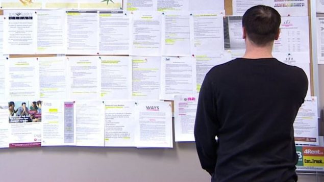 شخص يبحث عن عمل/Radio-Canada/CBC