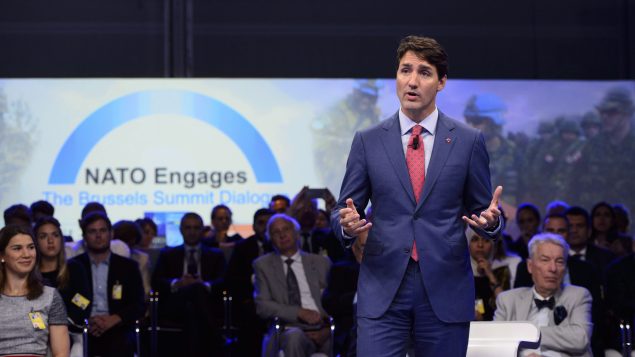 رئيس الحكومة الكنديّة جوستان ترودو يشارك في نقاش غير رسمي على هامش قمّة الناتو في بروكسيل في 11-07-2018//Sean Kilpatrick/CP