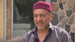 السيد أبو شيخ الذي تعرّض للترهيب والتخويف من قبل سائق شاحنة أمام منزله في مدينة ساسكاتون. حقوق الصورة: هيئة الإذاعة الكندية