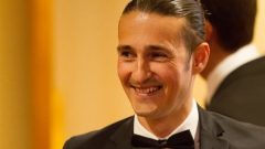محمد علي مْحَلة أثناء تلقيه جائزة المقاول لارنست اند يونغ في هليفاكس سنة 2014 (ارشيف) - Facebook