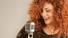 النجمة السورية الأرمنية لينا شاماميان تحيي حفلة في الصالة الخامسة في ساحة الفنون العريقة في مونتريال في 4 تشرين الثاني/نوفمبر المقبل حقوق الصورة: مهرجان العالم العربي في مونتريال