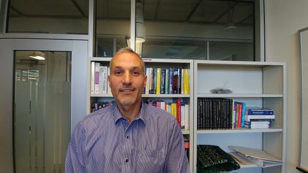 الدكتور معن حسين أستاذ الهندسة البيئيّة والكيميائيّة في جامعة كالغاري يقول إنّ التقارير بشأن التغيّر المناخي المبنيّة على دراسات علميّة تفيد عن ارتفاع درجة حرارة الأرض/د. معن حسين