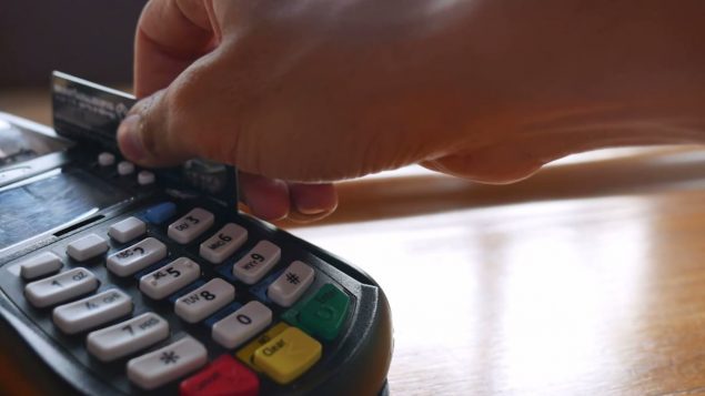 عمليات سرقة المعلومات الشخصية شائعة كثيرا في كندا والوسائل في الملاحقة قليلة/راديو كندا