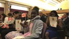 بين تشرين الأول أكتوبر 2017 و تشرين الأول أكتوبر 2018 أصبح 152.000 شخص مواطنا كنديا - Radio Canada