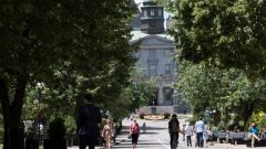 لتمويل صندوق المنحة أطلقت الجامعة حملة جمع التبرعات عبر الانترنت تهدف إلى جمع 60.000 دولار على الأقل - Paul Chiasson/Canadian Press