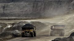 إنتاج فصلي قياسي لمنشآت الرمال الزفتية لشركة صانكور : 743.800 برميل مكافئ للنفط في اليوم في الربع الثالث، مقابل 739.900 في العام الماضي - Jeff McIntosh/Canadian Press