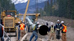 سيساعد جزء من هذه الأموال الشركات التي تواجه صعوبات لتحسين آدائها وتقليل تأثيرها البيئي - Radio Canada