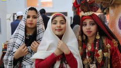 فتيات أمازيغيات من مدينة زوارة في ليبيا في زيهن التقليدي الأمازيغي - Facebook