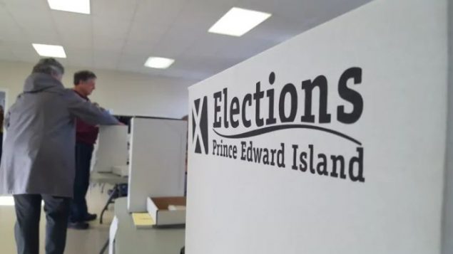 تنقسم جزيرة الأمير إدوارد إلى 27 دائرة انتخابية - Shane Hennessey / CBC