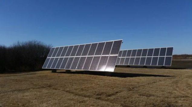 ألواح شمسية لتوليد الطاقة الكهربائية -Saskatoon Light and Power