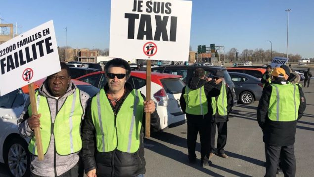 سائقو سيّارات الأجرة نظّموا حركة احتجاج في عدد من مدن مقاطعة كيبيك في 05-04-2019/Radio-Canada / Vincent Resseguier