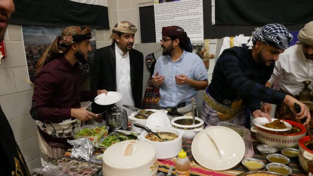 لقاء حول المائدة في الجمعيّة/ جمعيّة الجالية الكنديّة اليمنيّة في اوتاوا