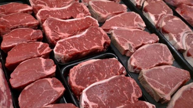يدعو تقرير اللجنة الحكوميّة الدوليّة للتغيرات المناخيّة إلى التقليل من استهلاك اللحوم واستهلاك المزيد من الأغذية النباتيّة/Radio-Canada