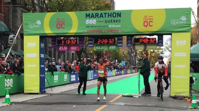 العدّاء المغربي محمد عقاب فاز بماراثون مدينة كيبيك في أكتوبر تشرين الأول 2018 - (أرشيف) - RADIO-CANADA / NAHILA BENDALI