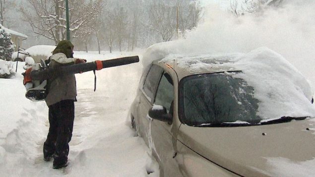 تتوقع وزارة البيئة الكندية تساقط الثلوج من بعد ظهر الجمعة إلى غاية يوم الاثنين 30 سبتمبر أيلول في أجزاء من جنوب غرب ألبرتا - Radio Canada