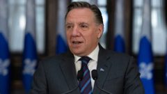 رئيس حكومة كيبيك فرانسوا لوغو تعهّد خلال حملته الانتخابيّة بإخضاع طالبي الهجرة إلى كيبيك لامتحان القيم الكيبيكيّة/Jacques Boissinot//CP