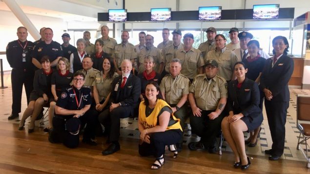 فرقة من رجال الإطفاء الكنديين عند وصولها إلى مطار بريزبان في أستراليا يوم 31 ديسمبر كانون الأول 2019 - Photo : Canadian Consulate Sydney / Twitter