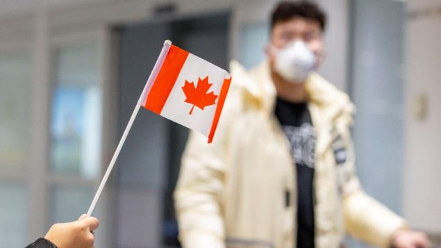 لحدّ الآن، تم اكتشاف 11 حالة إصابة بفيروس كورونا في كندا - Reuters / Carlos Osorio