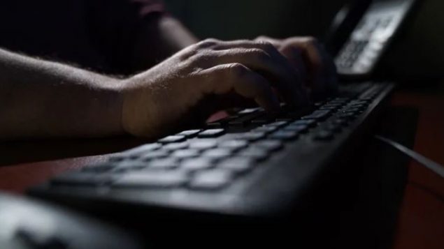 حاول مجرمون التسلل إلى نظام الكمبيوتر في الجامعة عبر ما يُعرف بهجوم رفض الخدمة - Trevor Brine / CBC