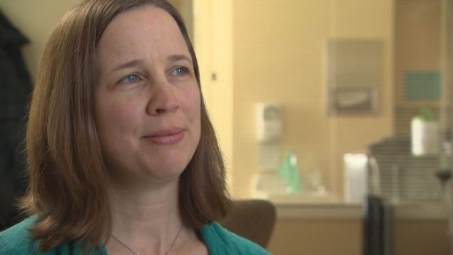 نانسي ميرفي، المديرة الطبية لمركز مكافحة التسمّم في مستشفى "IWK" في هاليفاكس - Radio Canada / Kassandra Nadeau Lamarche