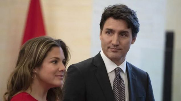 رئيس الحكومة الكنديّة جوستان ترودو وزوجته صوفي غريغوار في أوتاوا في 05-12-2019/Justin Tang/CP