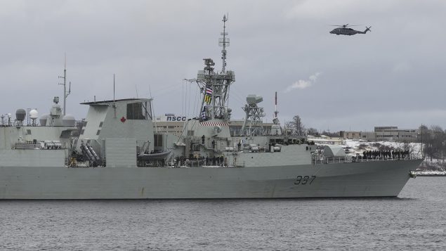 السفينة الحربيّة الكنديّة فريدريكتون تشارك في مهمّة للناتو في المتوسّط/Darren Calabrese/CP