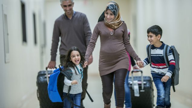 في عام 2020 ، وفقًا لأحدث خطة قدّمتها الحكومة، سيتمّ قبول 341.000 مهاجر و350.000 في عام 2021 - iStock / FatCamera