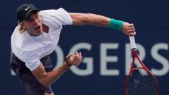 لاعب كرة المضرب الكندي دينيس شابوفالوف خلال كأس روجزر في تورونتو في عام 2018 - Mark Blinch / The Canadian Press
