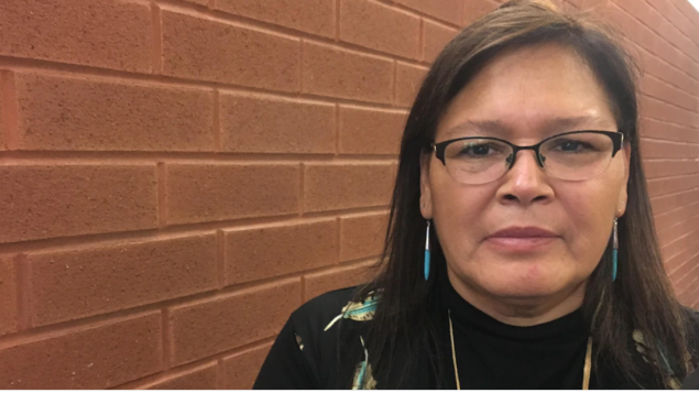 فيفيان ميشيل رئيسة منظّمة نساء السكّان الأصليّين في كيبيك/Catou Mackinnon/Radio-Canada