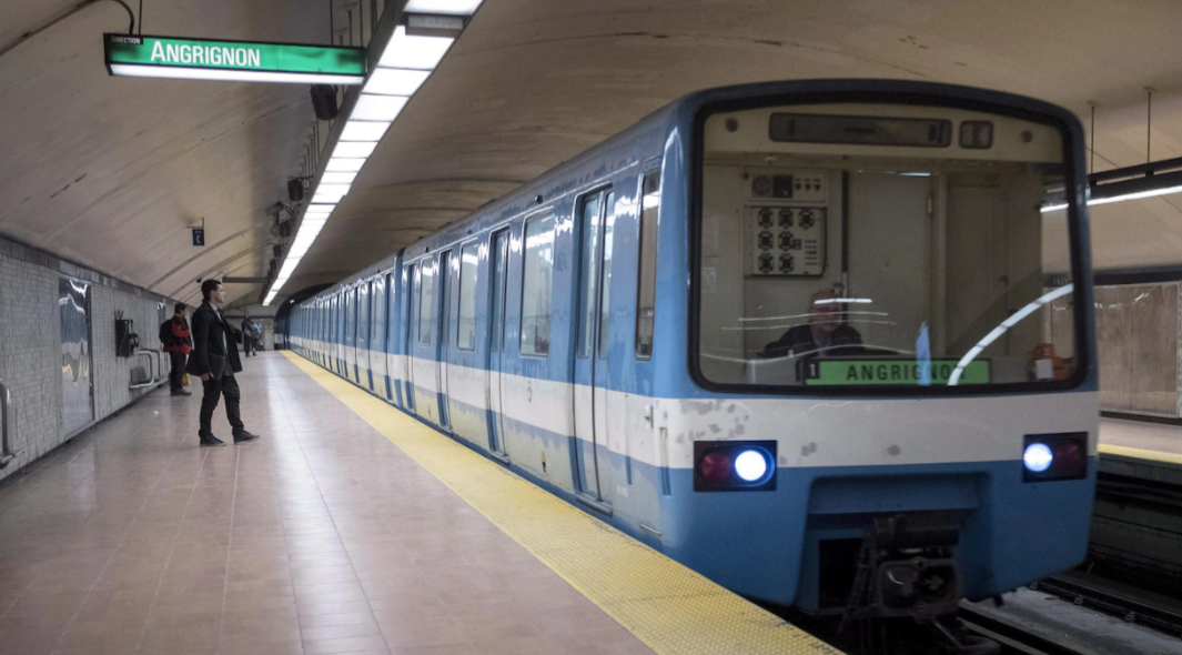 Métro2-RC (C) : Musée canadien de la guerre