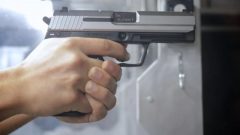 يقوم بتنفيذ غالبية هذه العمليات رجال يبلغون من العمر 45 عامًا أو أكثر ويعيشون في المناطق الريفية‎‏- ‏CBC / Gary Solilak