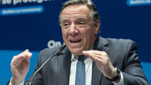 فرانسوا لوغو، رئيس حكومة كيبيك، خلال الندوة الصحفية التي عقدها بعد ظهر اليوم في مونتريال - 26.10.2020 - The Canadain Press / Ryan Remiorz