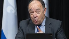 وزير الصحّة الكيبيكي كريستيان دوبيه أعلن عن دعم مالي إضافي لخدمات الرعاية الطبيّة في المنزل/Jacques Boissinot/CP