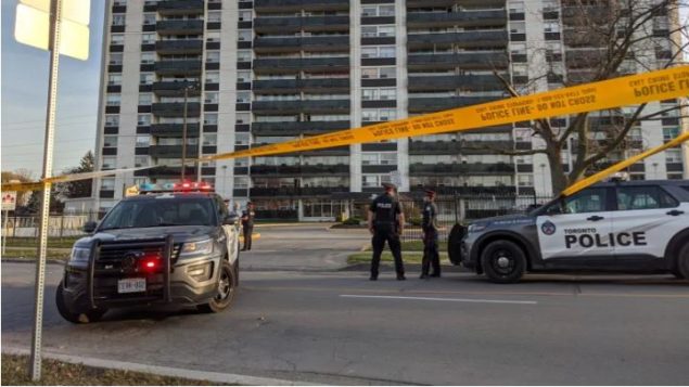 قُتل الطفل دانتي برصاصة طائشة في تقاطع شارعي جين وفينش في تورونتو يوم 7 نوفمبر - Photo : Kelda Yuen / CBC News