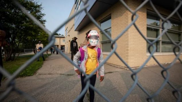 سجّلت أمس الأربعاء، أونتاريو 109 حالات إصابة جديدة بفيروس كورونا في المدارس - Photo : Evan Mitsui / CBC