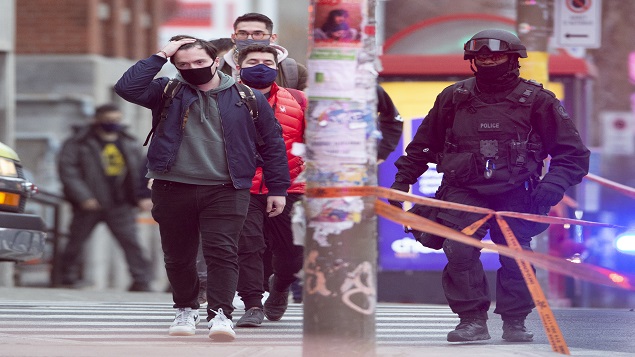 جمالاً ، تمكن حوالي 100 شخص من مغادرة مبنى يوبي سوفت في مونتريال . وتم نقلهم في حافلات. وسجّلت الشرطة شهاداتهم - The Canadian Press / Ryan Remiorz