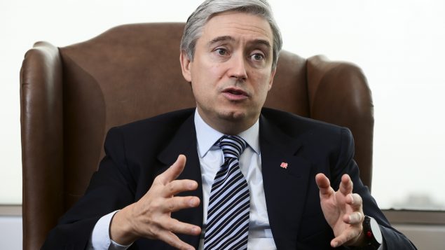 فرانسوا فيليب شامبان وزير الخارجيّة الكندي يتحدّث لإلى وكالة الصحافة الكنديّة في مقرّ الخارجيّة في 16-12-2020/Sean Kilpatrick/CP