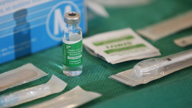 لقاح أسترازينيكا في عيادة تطعيم في مدينة ريجاينا عاصمة مقاطعة مانيتوبا في 19-03-2021/John Woods/CP
