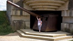 Longues sur Mer: One of the many massive guns in fortified bunkers lining the coast ranged against the Allies (CLICK to enlarge)