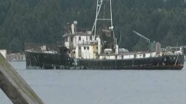 thirty metre tug abandoned in harbour